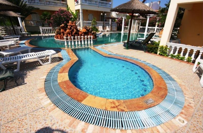 Hotel Rigakis Пефкохори Екстериор снимка