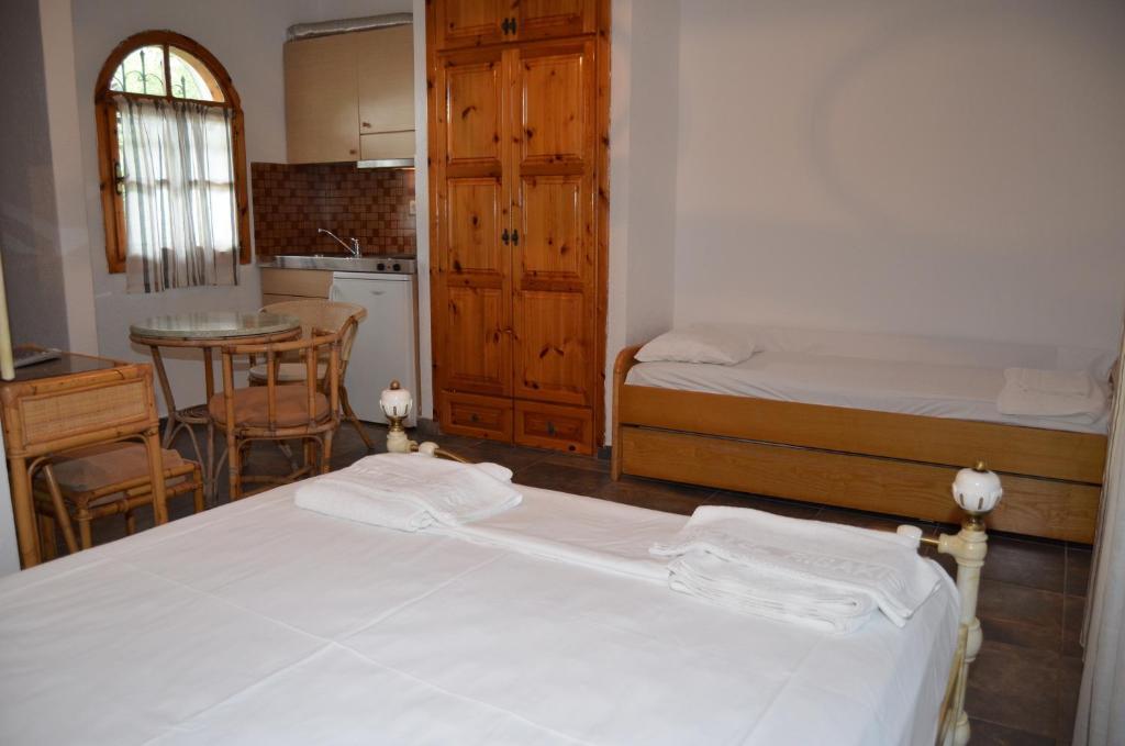 Hotel Rigakis Пефкохори Стая снимка