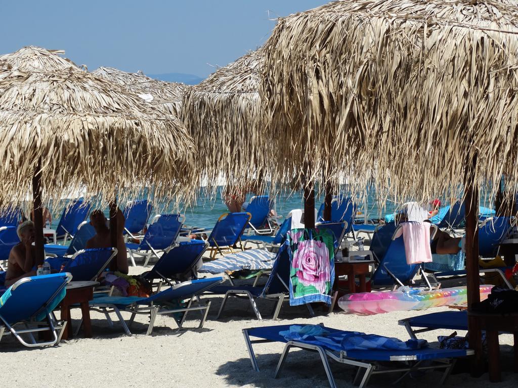 Hotel Rigakis Пефкохори Екстериор снимка